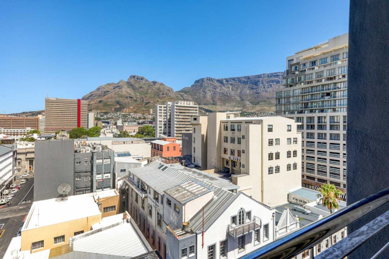 Apartment Backup-powered Elegant Mountain View Cape Town