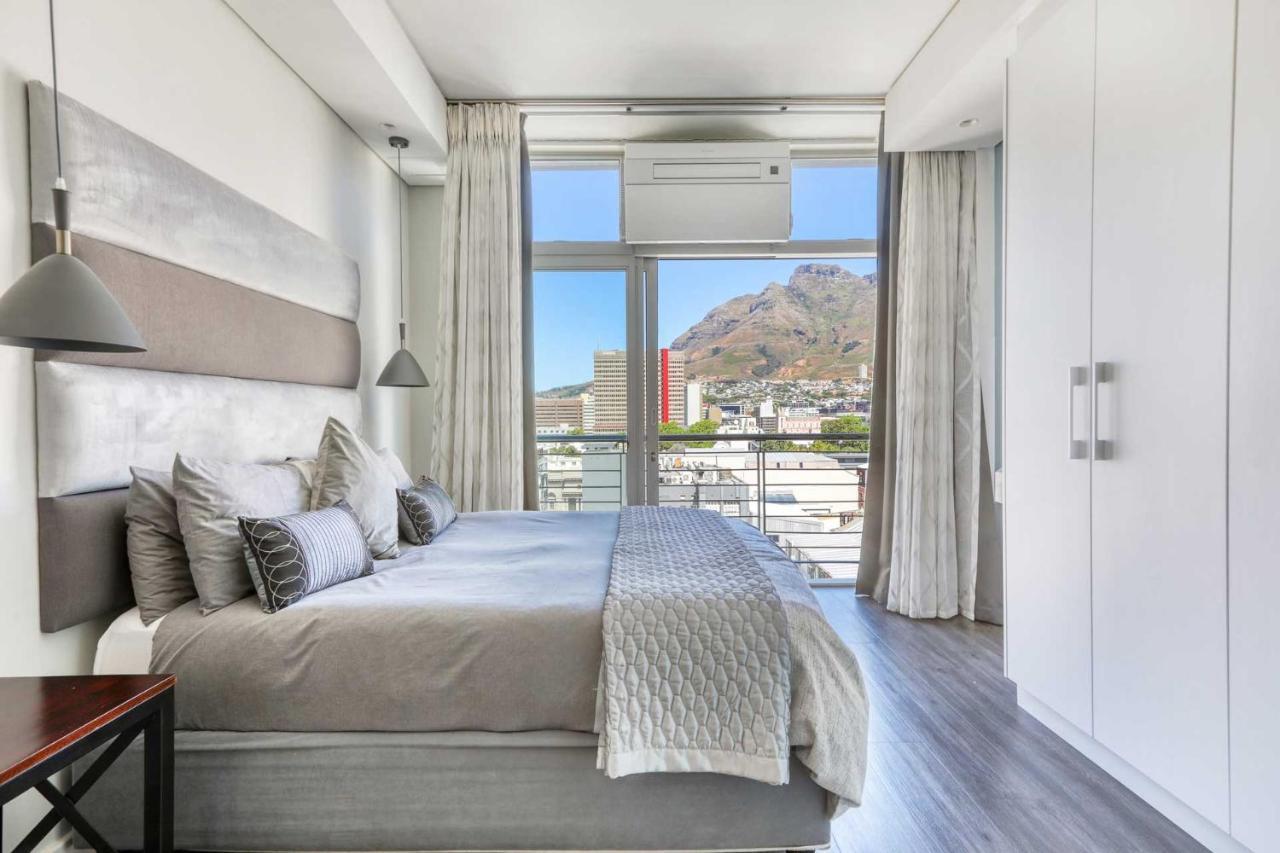 Backup-powered Elegant Mountain View *